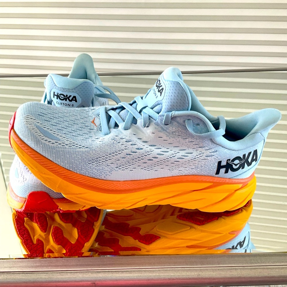 HOKA Clifton size 8D light blue like new